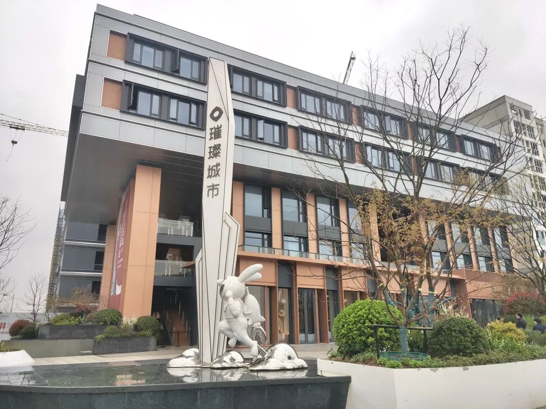 1680582088108688.jpg 1680582088108688.jpg